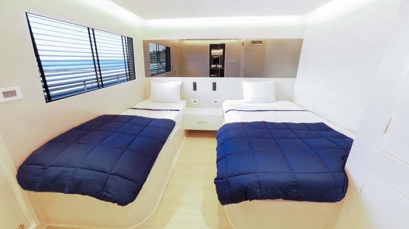 Upper deck double cabin