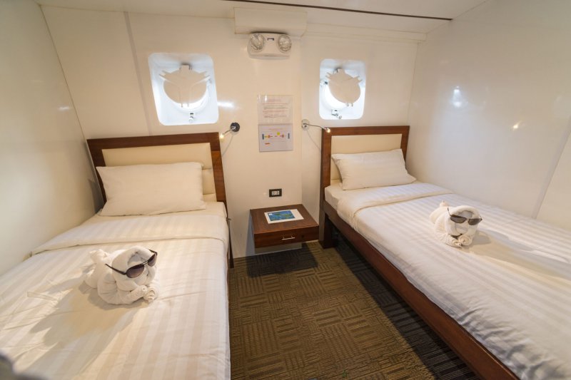 Twin bed - lower deck