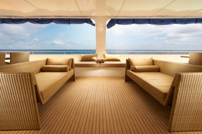 external lounge