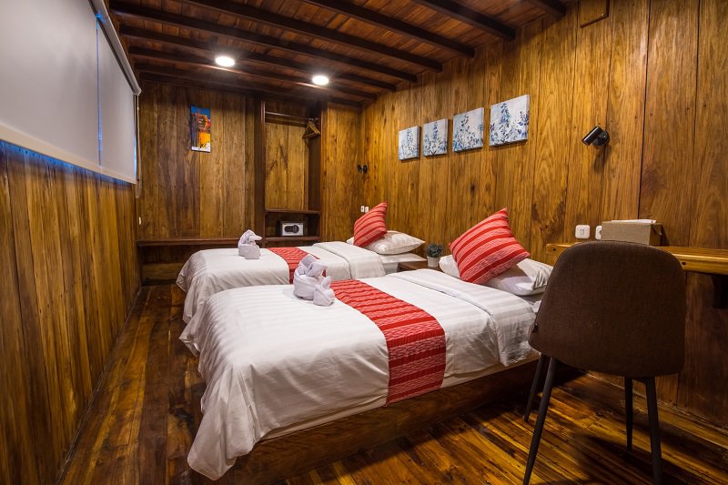 twin bedroom
