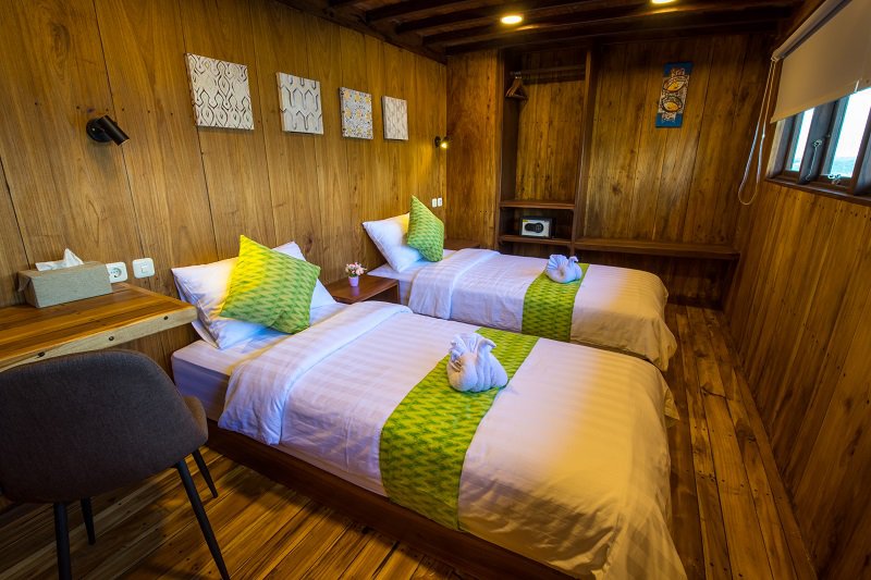 twin bedroom