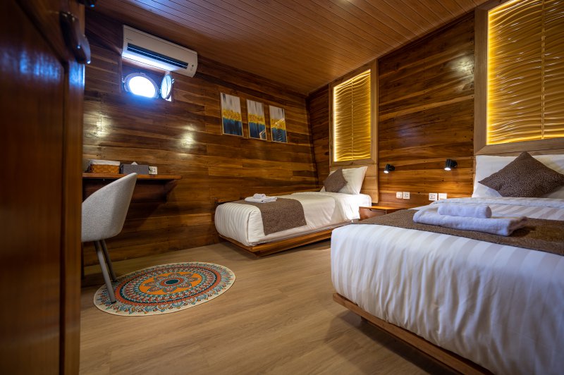 room lower deck