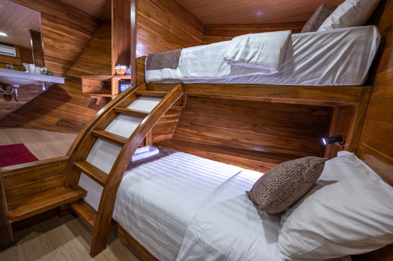 room lower deck