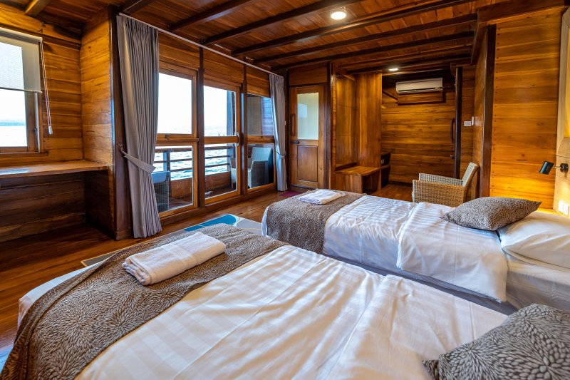 room upper deck