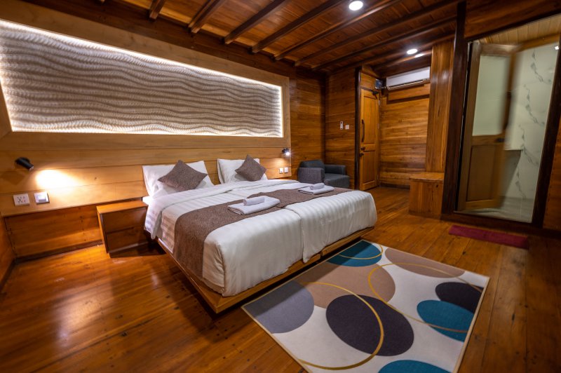room upper deck