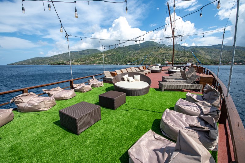sundeck