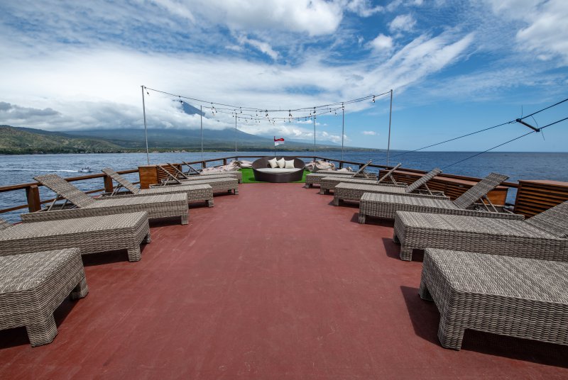 sundeck