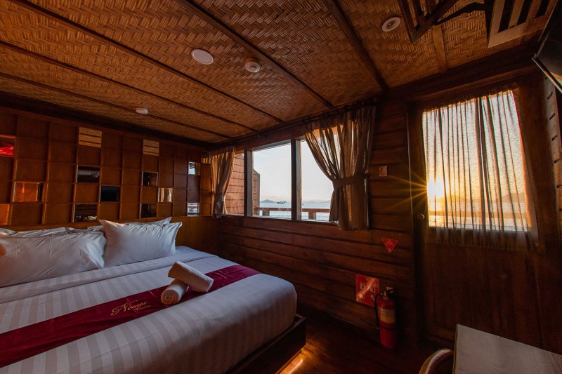 Double bed - Middle deck