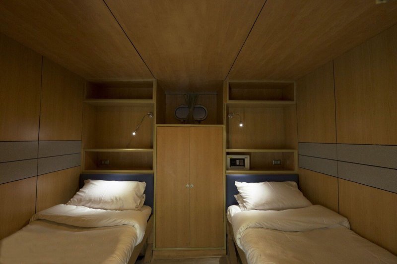 Deluxe Twin Bed (lower deck)