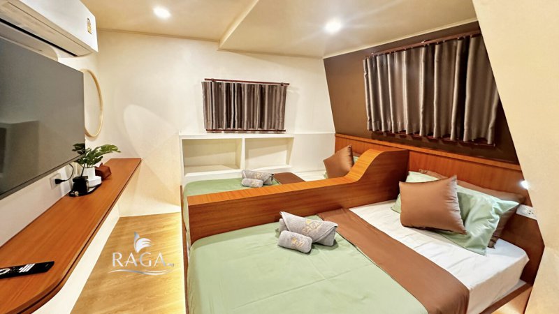 Deluxe Double Twin Cabin