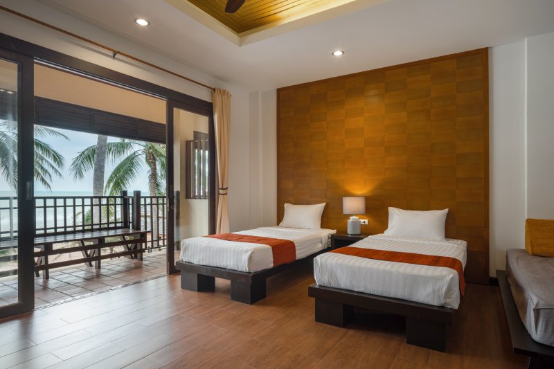 Beach Superior Pool Suite