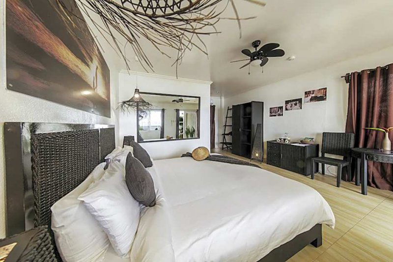 Deluxe Seaview