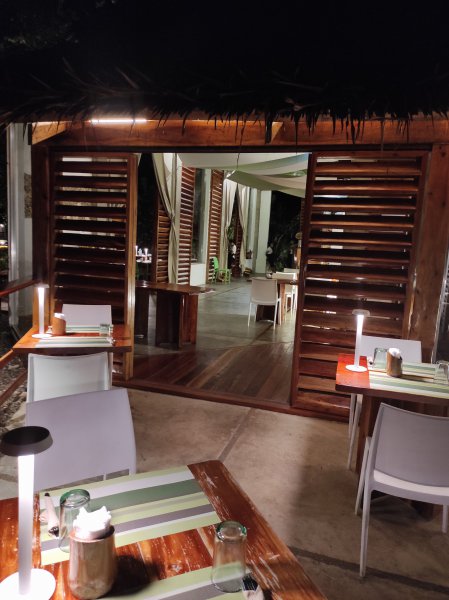 Wine & Dine